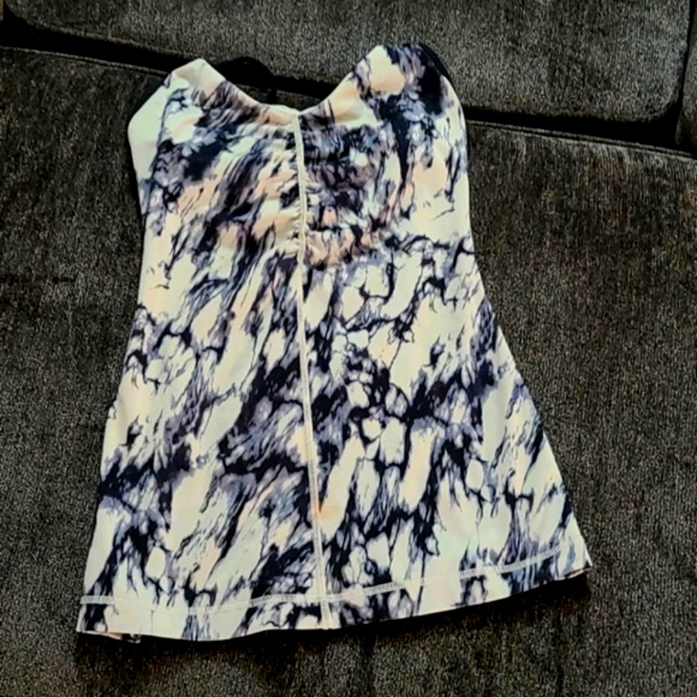 Super cute lululemon tank 💋
